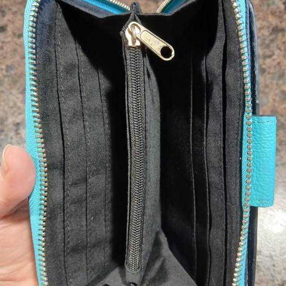 Wallets - 2 Together is Better! - Picture 12 of 14